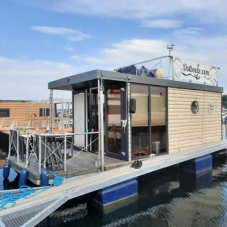 Hotel na wodzie Hausboot Flying Horse *
