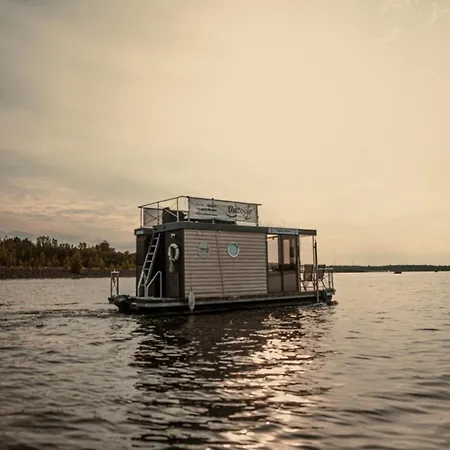 Hotel na wodzie Hausboot Flying Horse *