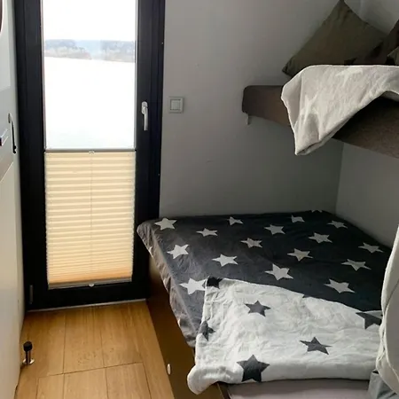 Hotel na wodzie Hausboot Flying Horse Braunsbedra