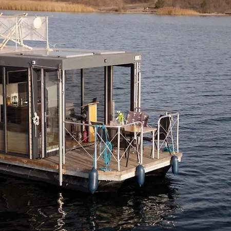 Hotel na wodzie Hausboot Flying Horse Braunsbedra